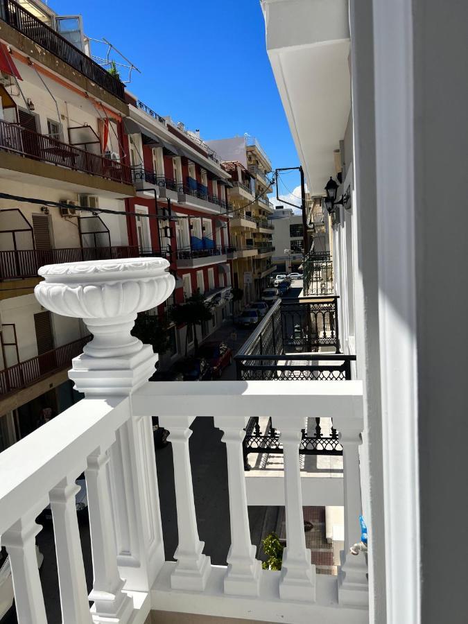 Kontis' Deluxe Furnished Apartment Loutráki Exterior foto